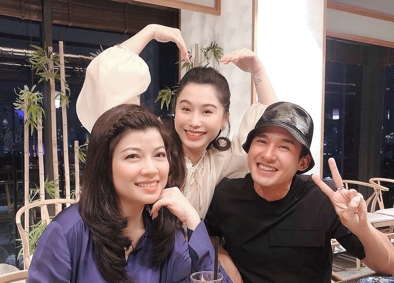 Ngỡ ngàng màn họp lớp quy tụ loạt ngôi sao Việt - 2 Ngỡ ngàng màn họp lớp quy tụ loạt ngôi sao Việt - 2