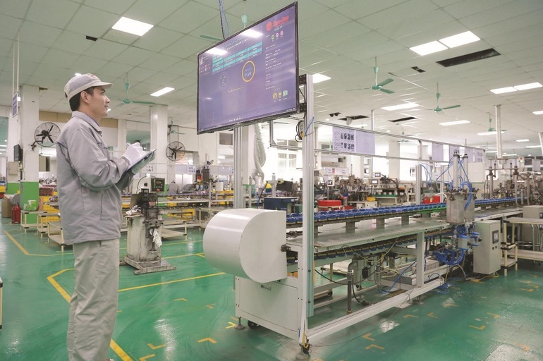 Hướng đi giúp Rạng Đông phát triển theo cấp số nhân - 2 Hướng đi giúp Rạng Đông phát triển theo cấp số nhân - 2