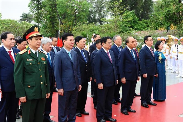 Lãnh đạo Đảng, Nhà nước vào Lăng viếng Chủ tịch Hồ Chí Minh nhân ngày 30/4 - 3 Lãnh đạo Đảng, Nhà nước vào Lăng viếng Chủ tịch Hồ Chí Minh nhân ngày 30/4 - 3