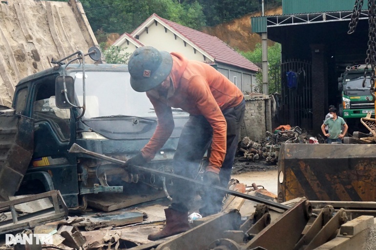 Thợ xẻ thịt ô tô và nguyên tắc bán phế liệu, không bán lương tâm - 2 Thợ xẻ thịt ô tô và nguyên tắc bán phế liệu, không bán lương tâm - 2