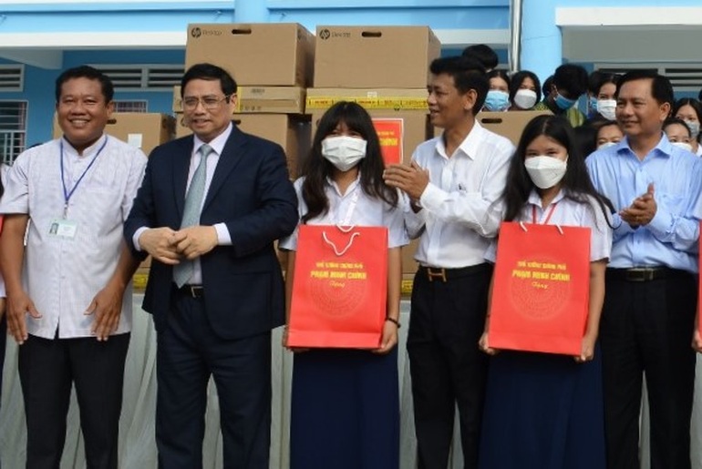 Thủ tướng Phạm Minh Chính thăm trường dân tộc nội trú ở Sóc Trăng - 2 Thủ tướng Phạm Minh Chính thăm trường dân tộc nội trú ở Sóc Trăng - 2