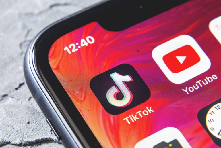 Bị TikTok vượt mặt, doanh thu YouTube giảm mạnh - 2