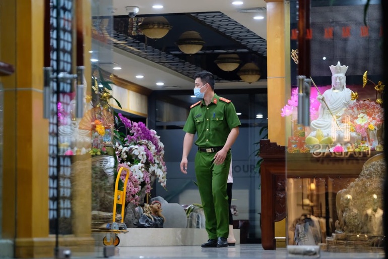 Nóng: Ra lệnh bắt Giám đốc Sở Y tế Đồng Nai và nguyên Chủ tịch Công ty AIC - 4 Nóng: Ra lệnh bắt Giám đốc Sở Y tế Đồng Nai và nguyên Chủ tịch Công ty AIC - 4