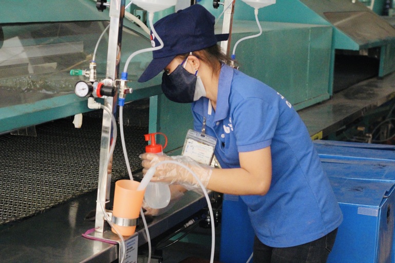 Cú trượt chân định mệnh khiến chàng công nhân day dứt cả đời - 4 Cú trượt chân định mệnh khiến chàng công nhân day dứt cả đời - 4