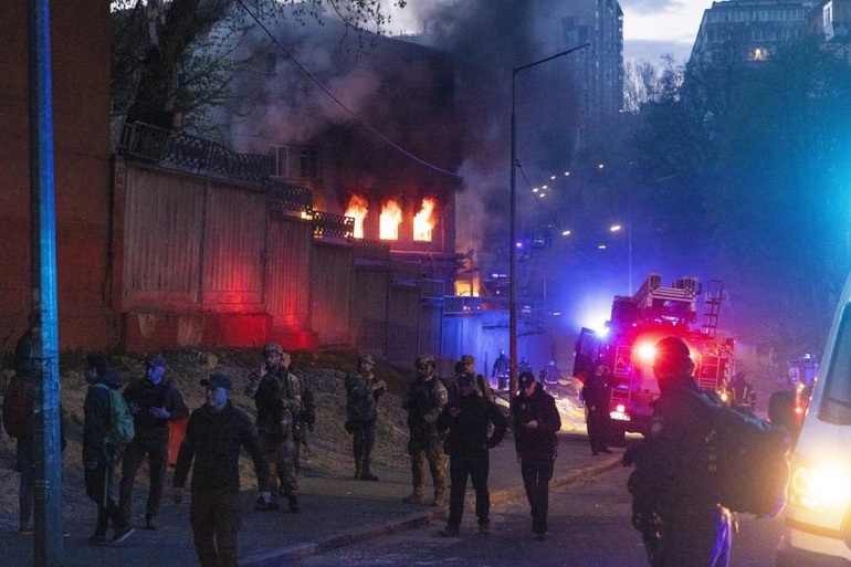 Nga không kích phá hủy nhà máy tên lửa của Ukraine tại Kiev - 1 Nga không kích phá hủy nhà máy tên lửa của Ukraine tại Kiev - 1