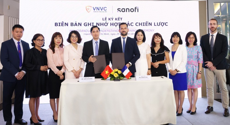 Việt Nam được cam kết cung ứng vaccine mới với số lượng lớn - 1 Việt Nam được cam kết cung ứng vaccine mới với số lượng lớn - 1
