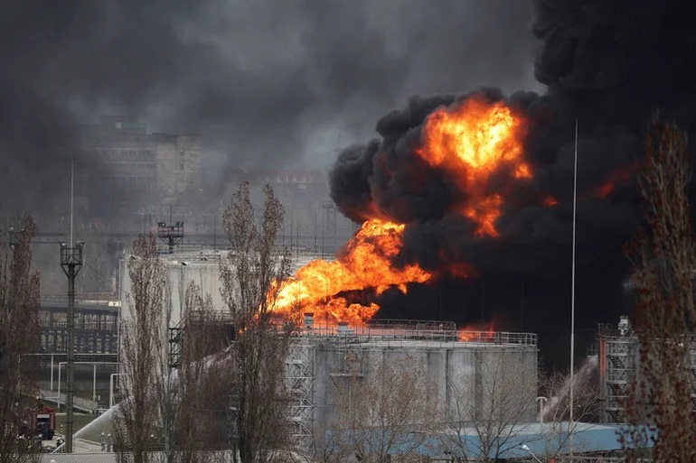 Tên lửa dồn dập tấn công thành phố cảng Odessa của Ukraine