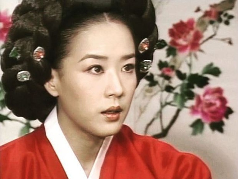 Ảnh hậu điện ảnh xứ Hàn qua đời sau hai ngày rơi vào hôn mê