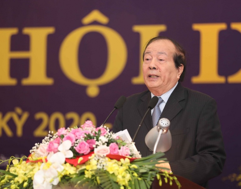 Nhà thơ Hữu Thỉnh được trao tặng Huân chương Độc lập hạng nhì
