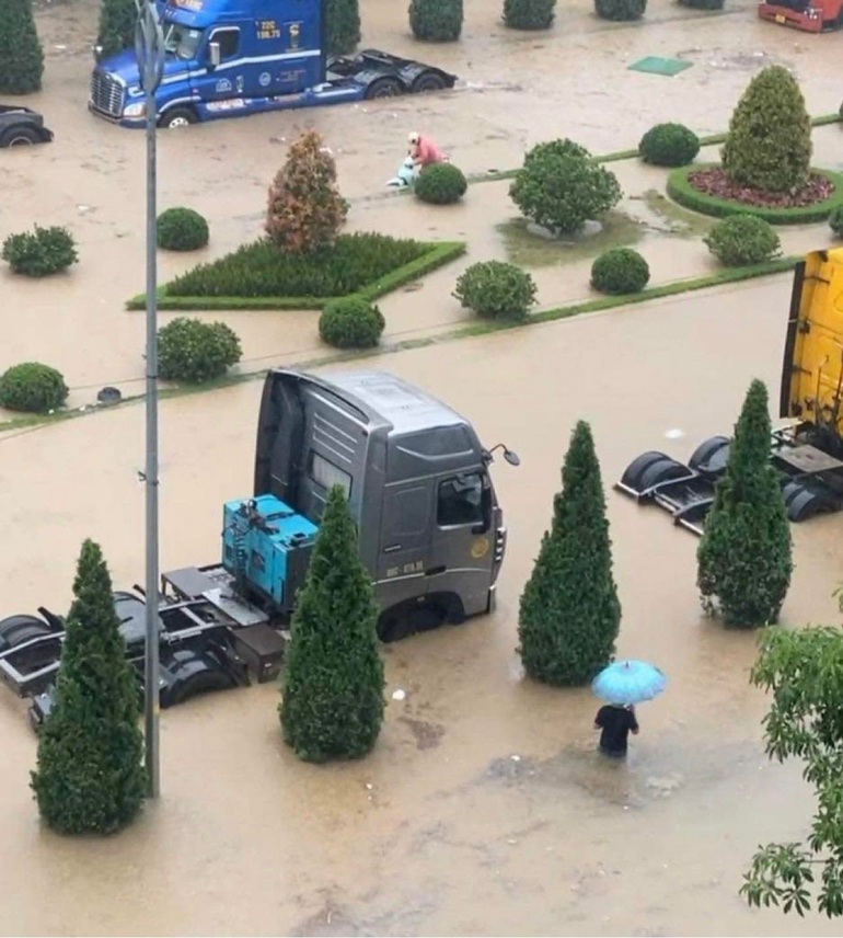 Lạng Sơn đường ngập như sông, một người thiệt mạng vì mưa lớn - 3