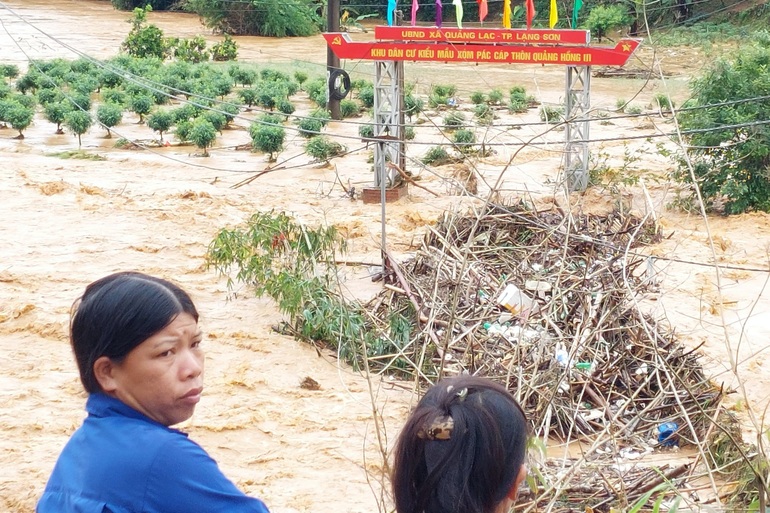 Lạng Sơn đường ngập như sông, một người thiệt mạng vì mưa lớn - 2