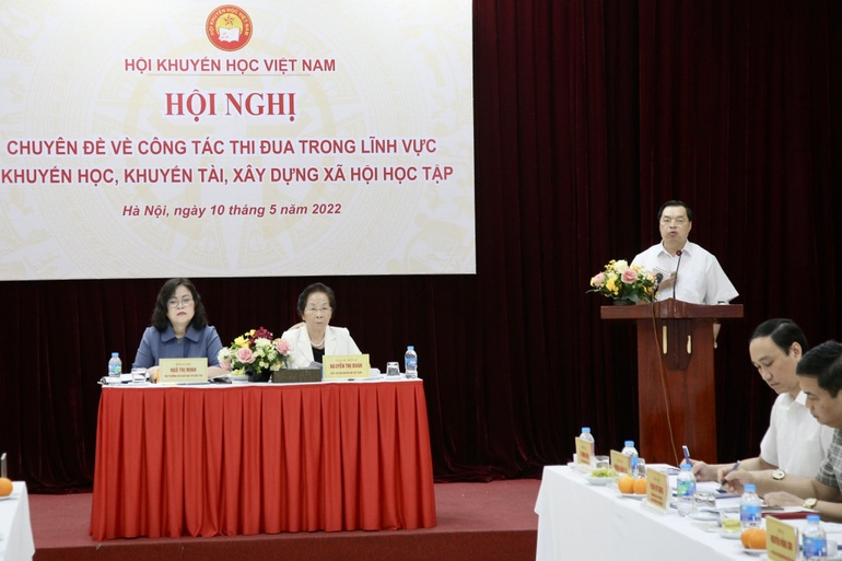 Cần có phong trào cả nước thi đua khuyến học, khuyến tài, xây dựng XHHT - 3