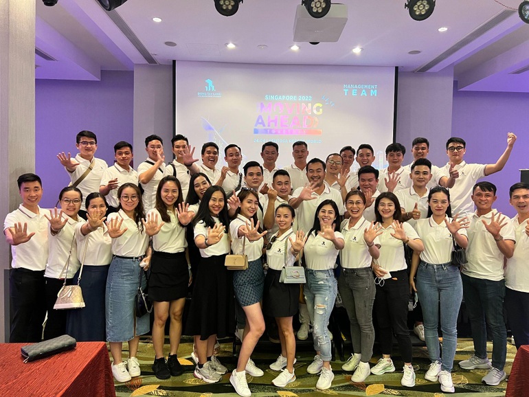 Đông Tây Land họp tổng kết quý I, định hướng quý II tại Singapore