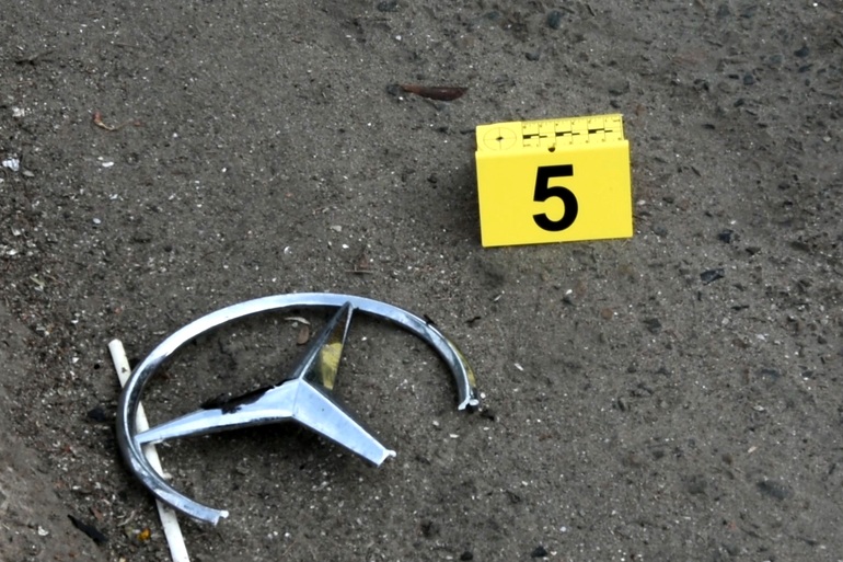 Vụ tài xế xe Mercedes truy đuổi, tông chết người: Nhiều người bị triệu tập - 3