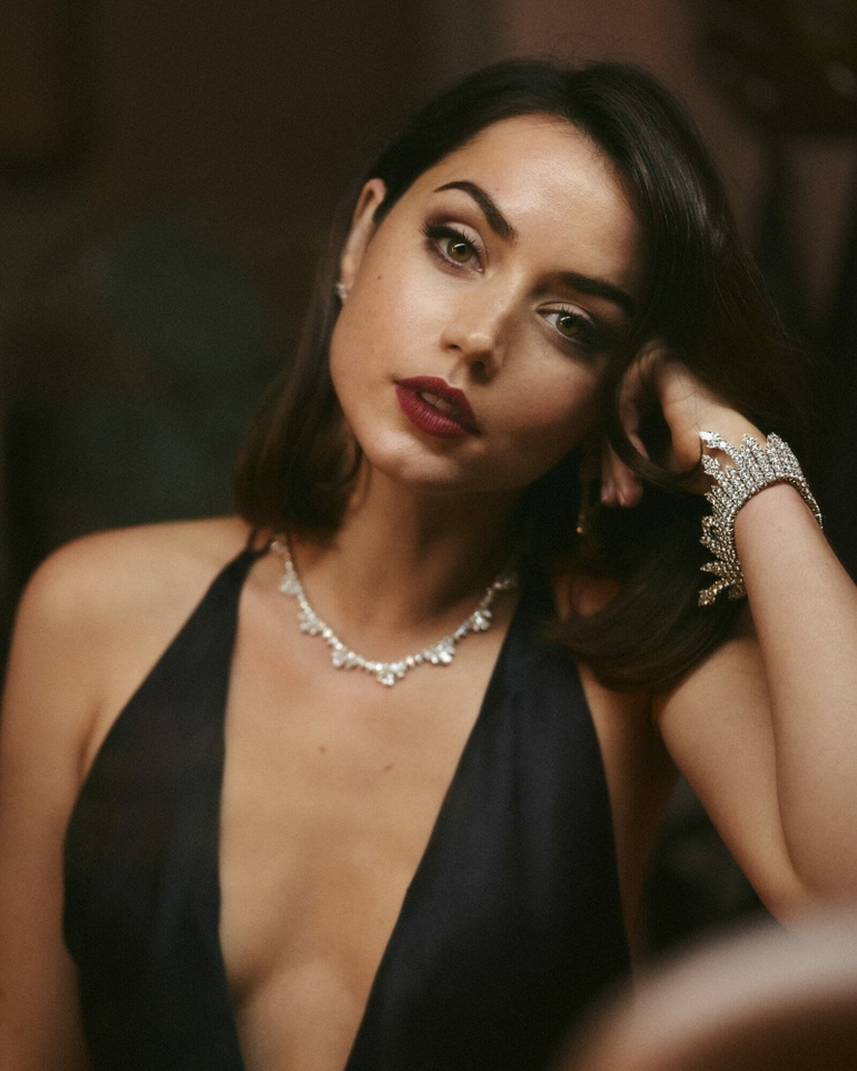 ana-de-armas-1652439857713.jpeg