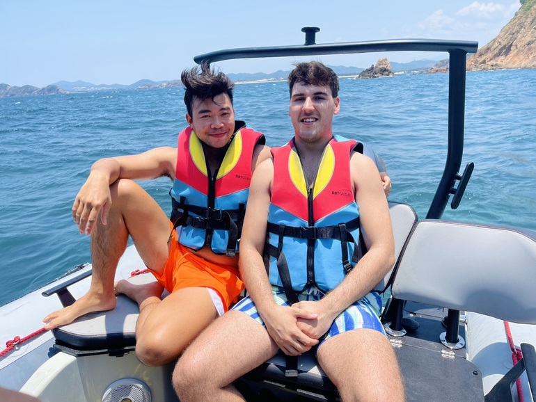 Nhóm bạn thân chi 65 triệu đồng mỗi đêm nghỉ tại resort hẻo lánh ở Phú Yên - 9 Nhóm bạn thân chi 65 triệu đồng mỗi đêm nghỉ tại resort hẻo lánh ở Phú Yên - 9