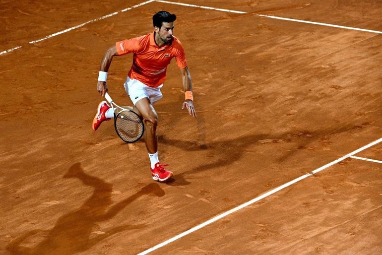 Djokovic vào bán kết Rome Masters, tiếp tục đứng số một thế giới - 2