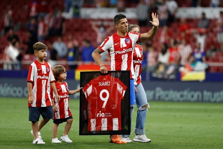 Luis Suarez chính thức chia tay Atletico Madrid, mơ ngày tái hợp Barcelona - 2