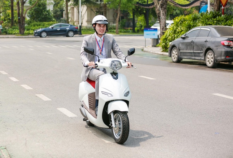 Công nghệ thông minh giúp xe máy điện VinFast chinh phục người dùng