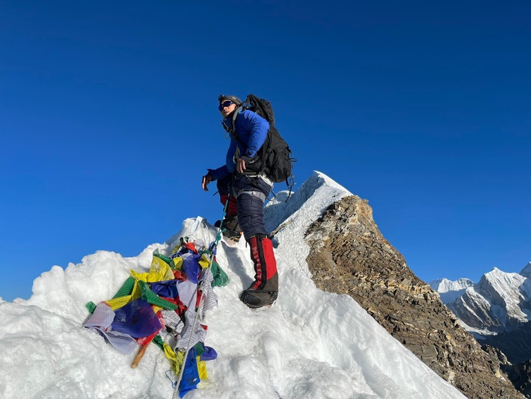 Hành trình kỷ lục của người đàn ông Việt hai lần chinh phục Everest - 6
