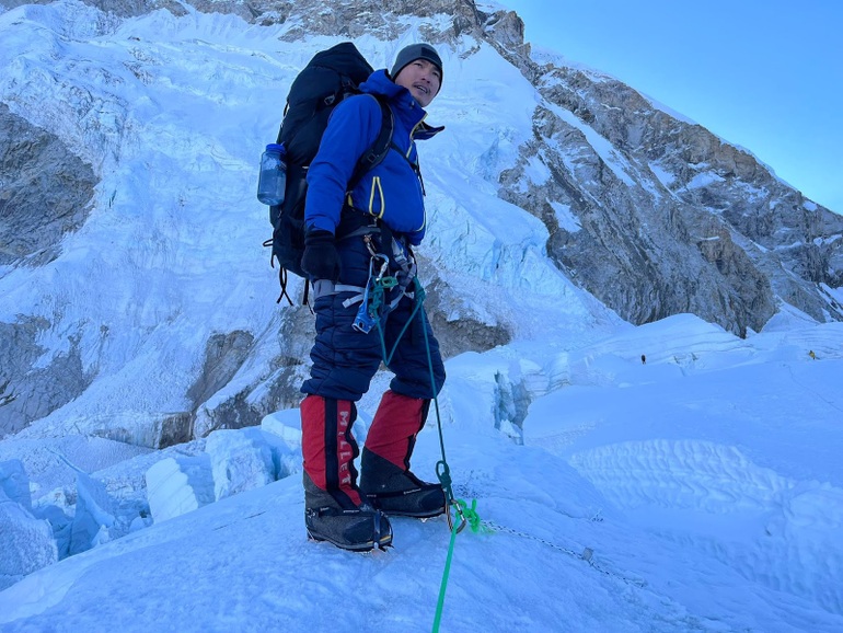 Hành trình kỷ lục của người đàn ông Việt hai lần chinh phục Everest - 7