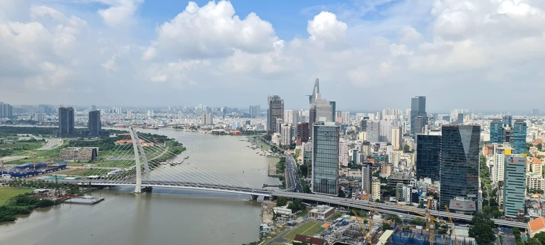 Grand Marina, Saigon cất nóc tòa tháp căn hộ hàng hiệu đầu tiên