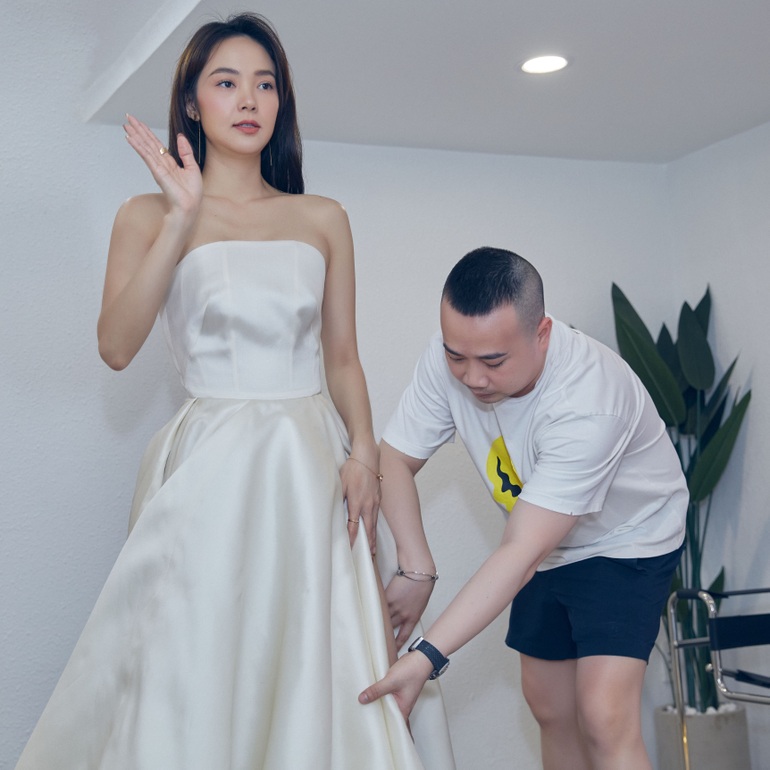 Hé lộ bộ váy vô giá được Minh Hằng diện khi chụp ảnh cưới - 4