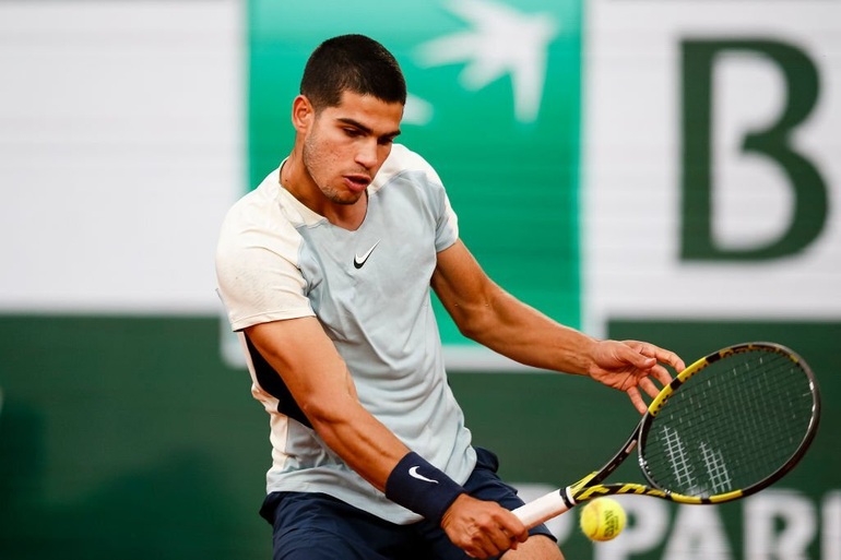 Alcaraz, Zverev tăng tốc ngay vòng đầu Roland Garros - 1 Alcaraz, Zverev tăng tốc ngay vòng đầu Roland Garros - 1