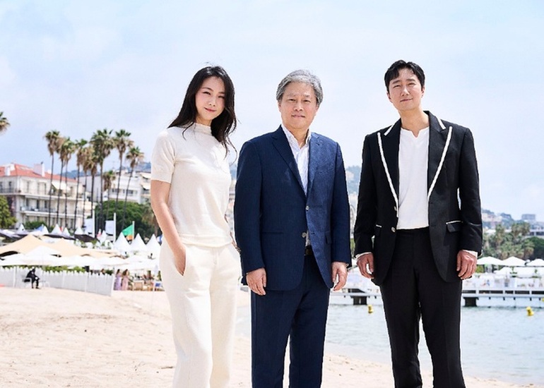 Mỹ nhân bị cấm vận vì cảnh nóng tái xuất tại LHP Cannes 2022