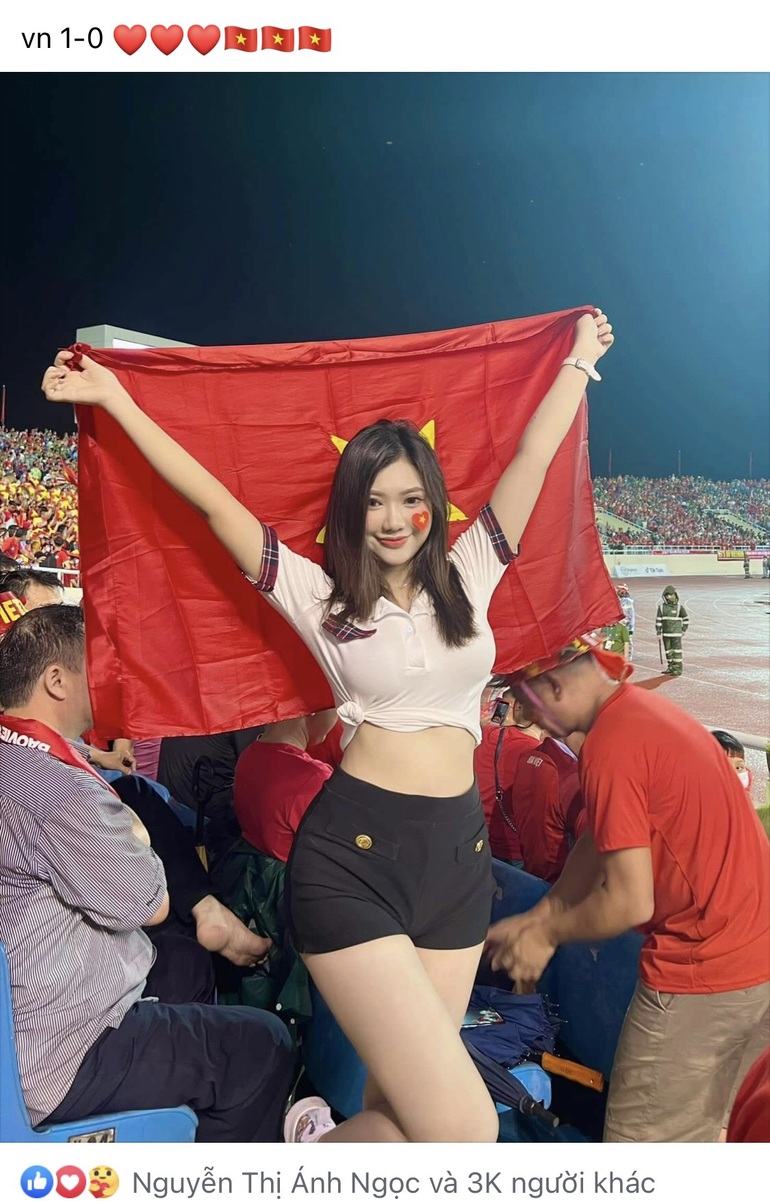 Nữ sinh xinh đẹp đoán trúng tỷ số trận Chung kết U23 Việt Nam - Thái Lan - 1