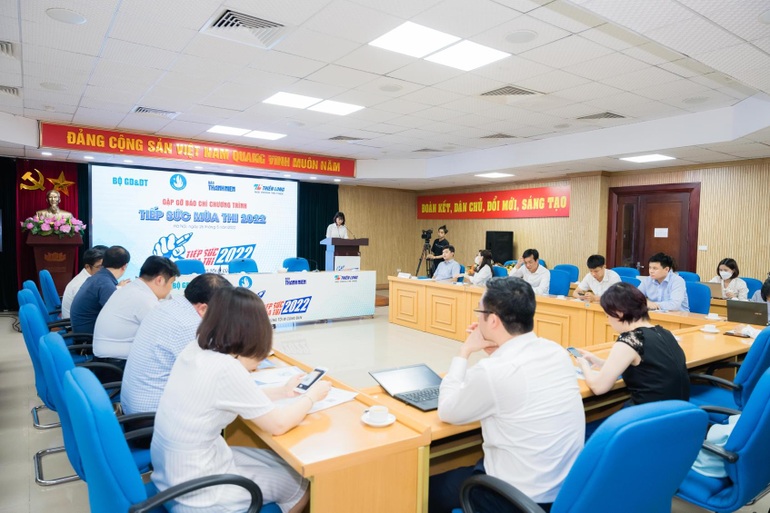 Tiếp sức mùa thi 2022: Lan tỏa tri thức, bừng lên khí chất GenZ - 1 Tiếp sức mùa thi 2022: Lan tỏa tri thức, bừng lên khí chất GenZ - 1