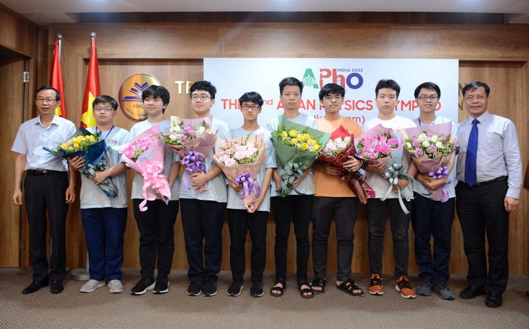 Việt Nam đoạt Huy chương Bạc tại cuộc thi Olympic Vật lí Châu Á 2022 - 1