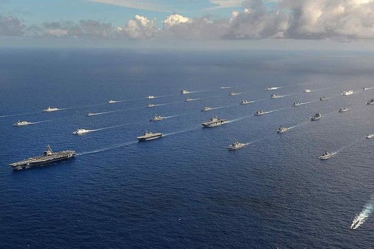 Hải quân nhóm Bộ Tứ cùng 5 nước Đông Nam Á tập trận lớn nhất thế giới - 1