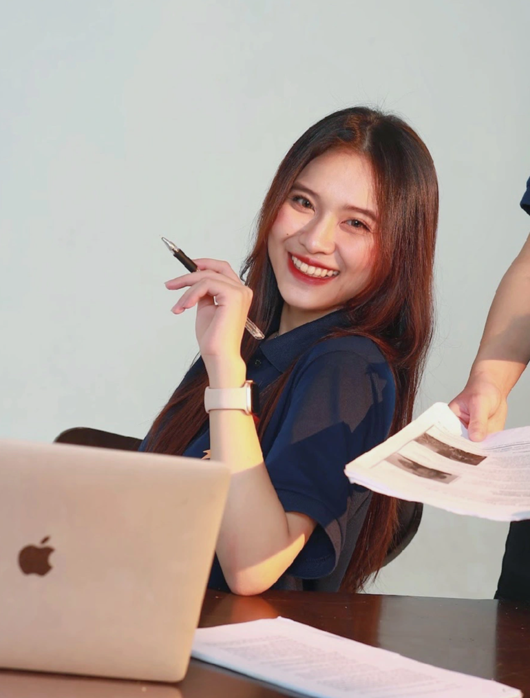 Nữ sinh Học viện Ngoại giao vừa xinh đẹp vừa học giỏi, nổi tiếng trên mạng - 2
