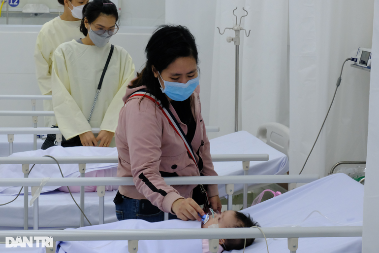 Chủ tịch TPHCM: Không cho phép để thiếu thuốc ảnh hưởng tính mạng người dân