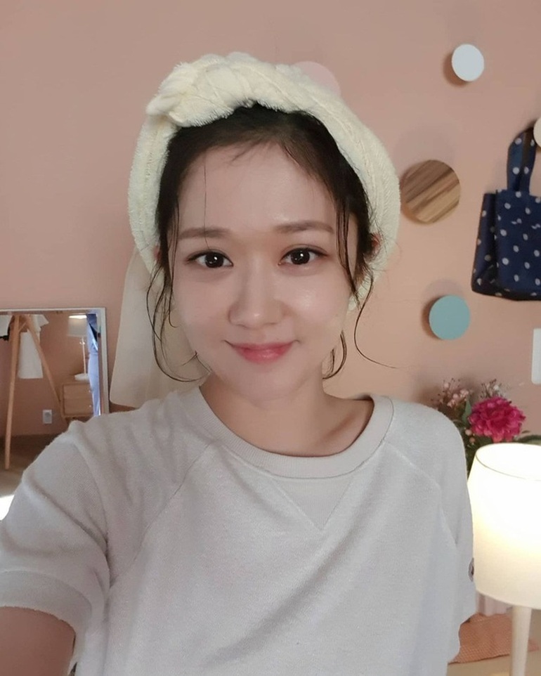 Mỹ nhân không tuổi Jang Nara lên xe hoa ở tuổi 41