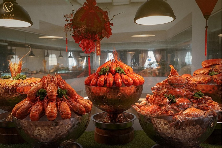 Bữa Tiệc Buffet Hải Sản Đẳng Cấp 5 Sao Tại Khách Sạn La Vela Saigon | Báo  Dân Trí