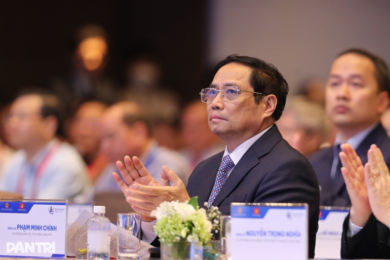 Kinh tế Việt Nam đối diện hàng loạt khó khăn chưa có tiền lệ do Covid-19 - 1 Kinh tế Việt Nam đối diện hàng loạt khó khăn chưa có tiền lệ do Covid-19 - 1