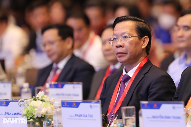 Kinh tế Việt Nam đối diện hàng loạt khó khăn chưa có tiền lệ do Covid-19 - 4 Kinh tế Việt Nam đối diện hàng loạt khó khăn chưa có tiền lệ do Covid-19 - 4