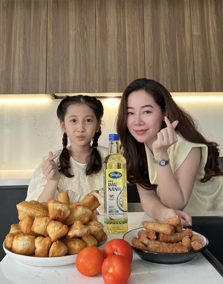 Có gì trong chai dầu đậu nành được chọn mua nhiều nhất 10 năm liên tiếp?