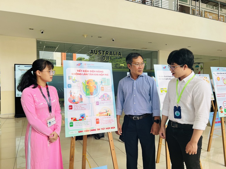 Trao giải cuộc thi Sinh viên chung tay tiết kiệm điện - 1 Trao giải cuộc thi Sinh viên chung tay tiết kiệm điện - 1