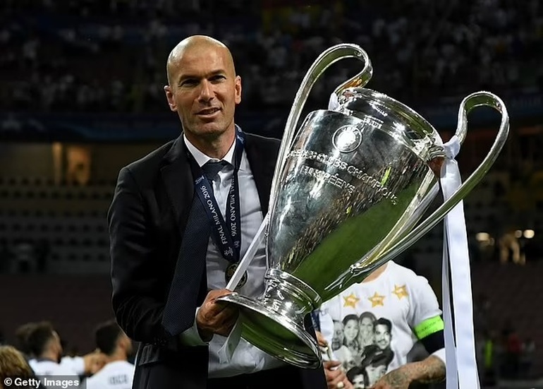 PSG sắp sa thải HLV Mauricio Pochettino, bổ nhiệm Zinedine Zidane - 1 PSG sắp sa thải HLV Mauricio Pochettino, bổ nhiệm Zinedine Zidane - 1