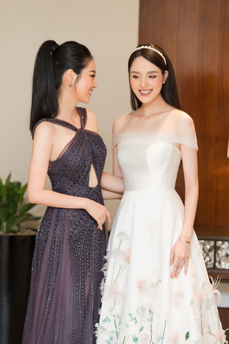 Á hậu bí ẩn đất Bắc tái xuất, khoe nhan sắc xinh đẹp và quyến rũ ở tuổi 28 - 4 Á hậu bí ẩn đất Bắc tái xuất, khoe nhan sắc xinh đẹp và quyến rũ ở tuổi 28 - 4