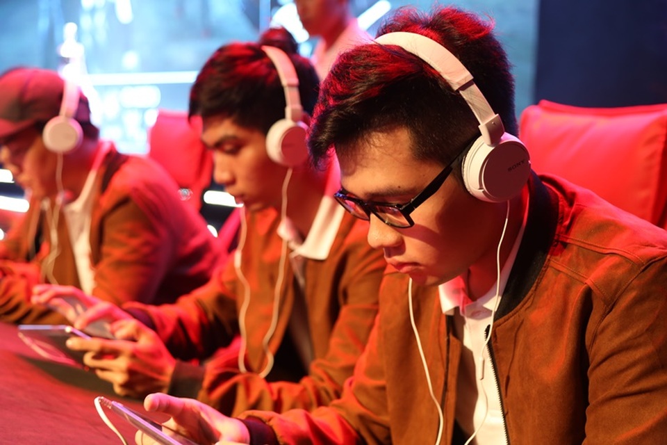 Các đội tuyển tập trung cao độ trong thi đấu