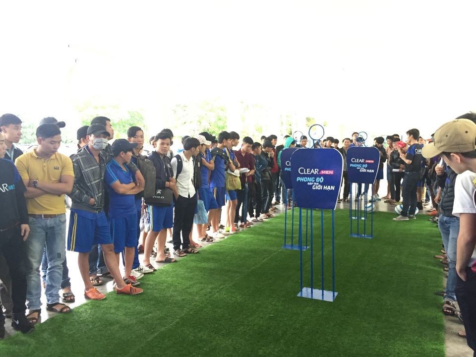 Thử thách "đập tan giới hạn" với tảng băng khổng lồ tại Đà Nẵng - 4 Mục tiêu là thể hiện tài năng dẫn dắt bóng vượt qua chướng ngại vật…