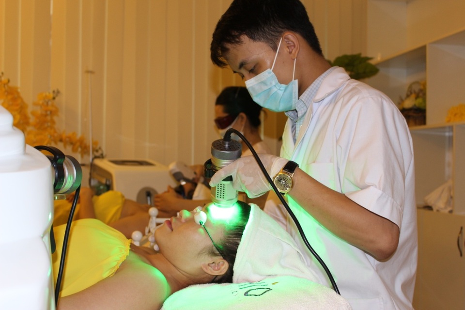 Công nghệ laser acnes giải pháp trị mụn hoàn toàn mới - 1 Hình ảnh khách hàng điều trị mụn Công nghệ Laser Acnes