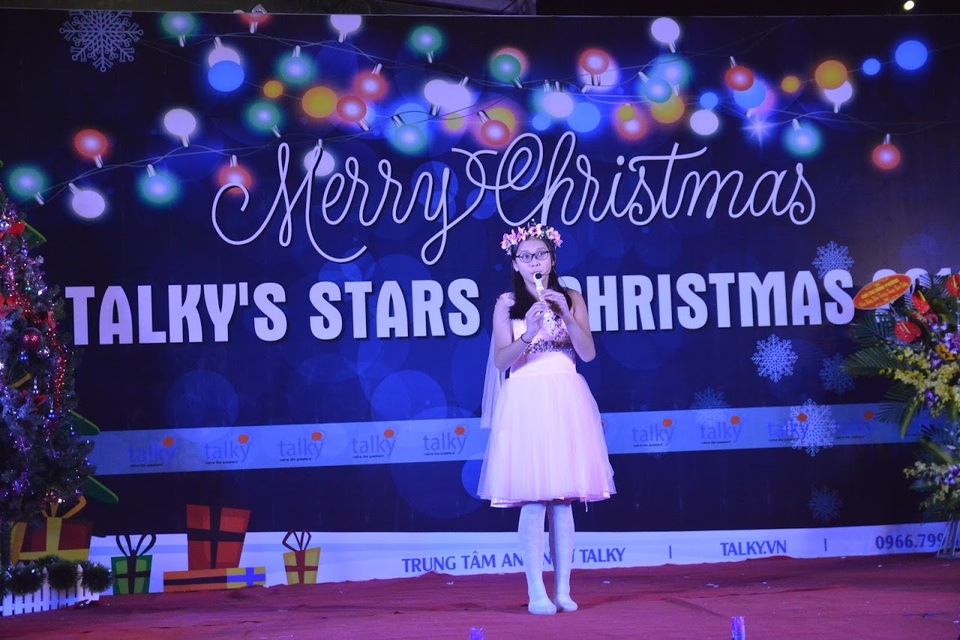 Talky’s Stars - Christmas 2016: Bùng nổ cảm xúc với những ngôi sao nhí “Tài không đợi tuổi” - 5 Huệ Chi và tiết mục thối sáo trên nền nhạc My heart will go on