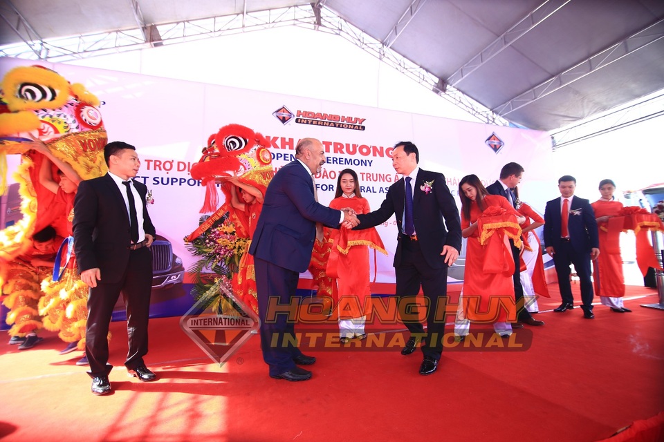 Hoàng Huy phân phối chính hãng xe đầu kéo International tại Việt Nam - 2 Hoàng Huy phân phối chính hãng xe đầu kéo International tại Việt Nam - 2