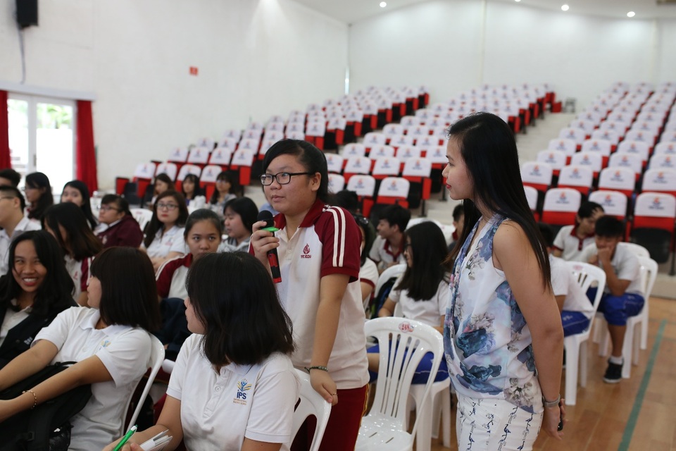 Chuẩn hóa dinh dưỡng học đường: Không chỉ trách nhiệm của nhà trường - 3 Các học sinh THCS trường Quốc tế IPS Đồng Nai tham gia trả lời câu hỏi dinh dưỡng qua một số trò chơi.