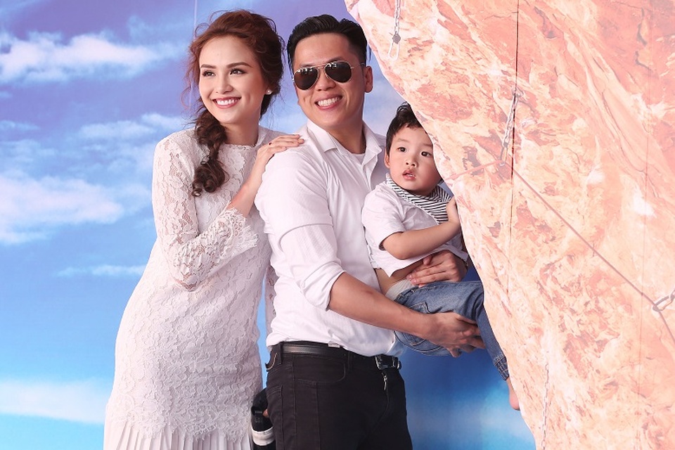 Gia đình Phạm Anh Khoa, Trịnh Kim Chi, Hoa hậu Diễm Hương vui cùng ngày hội Con Vươn Xa - 7 Gia đình Phạm Anh Khoa, Trịnh Kim Chi, Hoa hậu Diễm Hương vui cùng ngày hội Con Vươn Xa - 7
